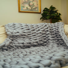 Load image into Gallery viewer, Grey Chunky Wool Knit