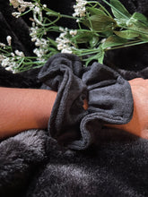 Load image into Gallery viewer, Eco-friendly Towel Scrunchies
